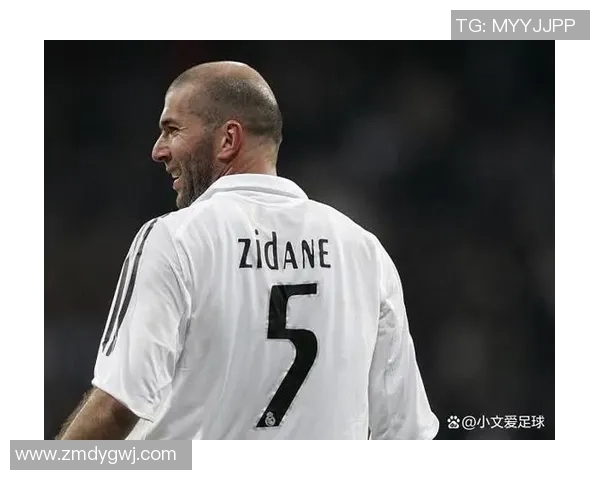 足球传奇谢幕之战：一代球星的辉煌告别与无尽荣耀