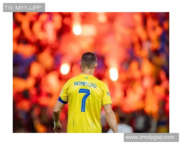 足球明星背影写真女神气质展现动感与优雅的完美结合