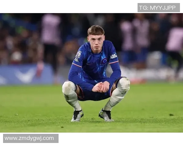 足球球星因咬人事件成为焦点 盘点历史上类似争议行为及其后果